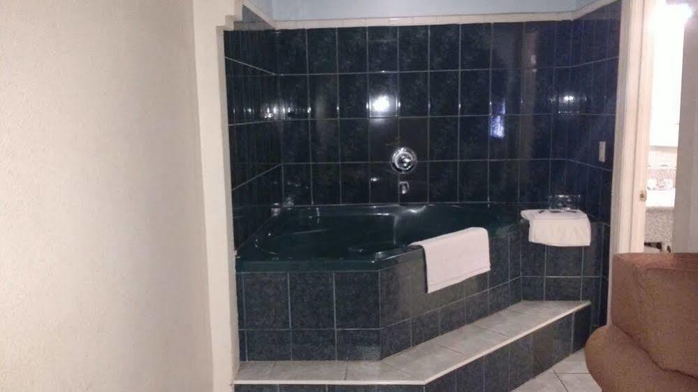 La Petite Rouge Motel San Diego Dış mekan fotoğraf